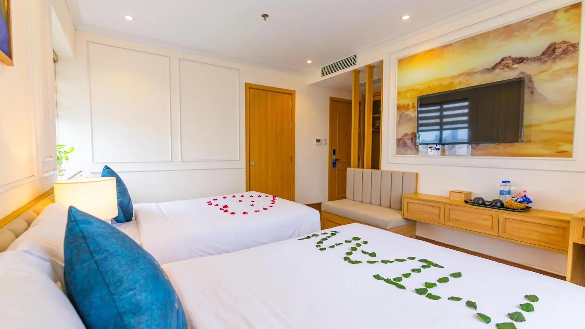 ***  Mian Hotel Danang - Infinity Pool Vietnam